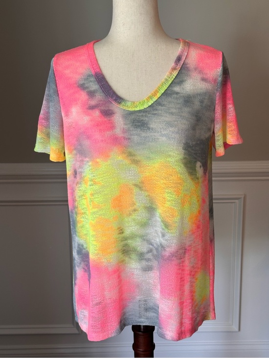 BiBi Tops - NEW BiBi Tie Dye Print Low Gauge Deep U Neck Top size Small